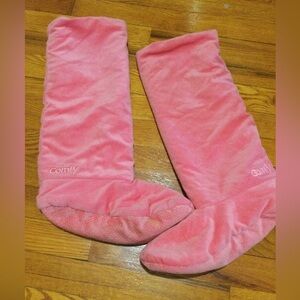 The Comfy Pink Plush Non-Skid Slippers. Gently Worn.